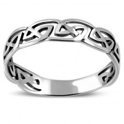 Plain Light Celtic Knot Silver Ring, rp258